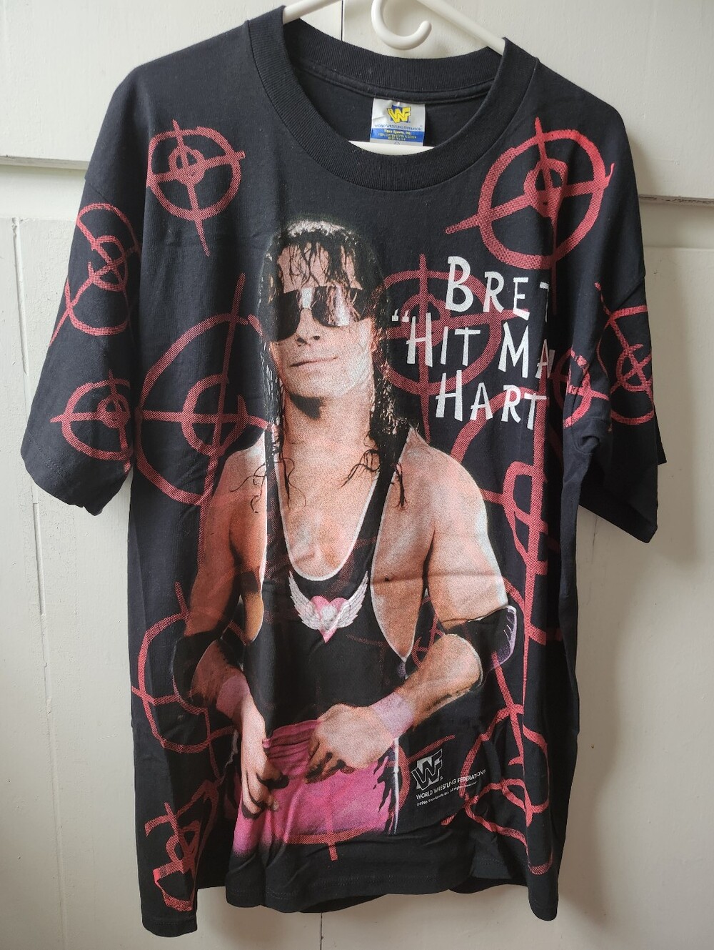 1995 WWF Bret "Hit Man" Hart Graphic Tee - Black & Pink XL